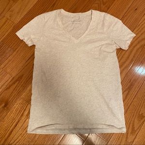 Everlane v neck